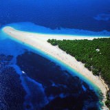 beach-spit-zlatni-rat-croatia