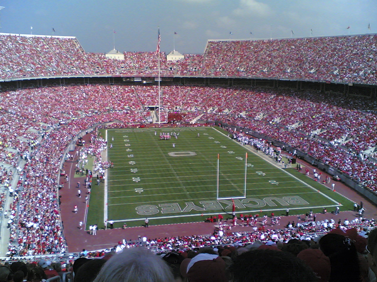 Ohio stadium with 105000 peeps