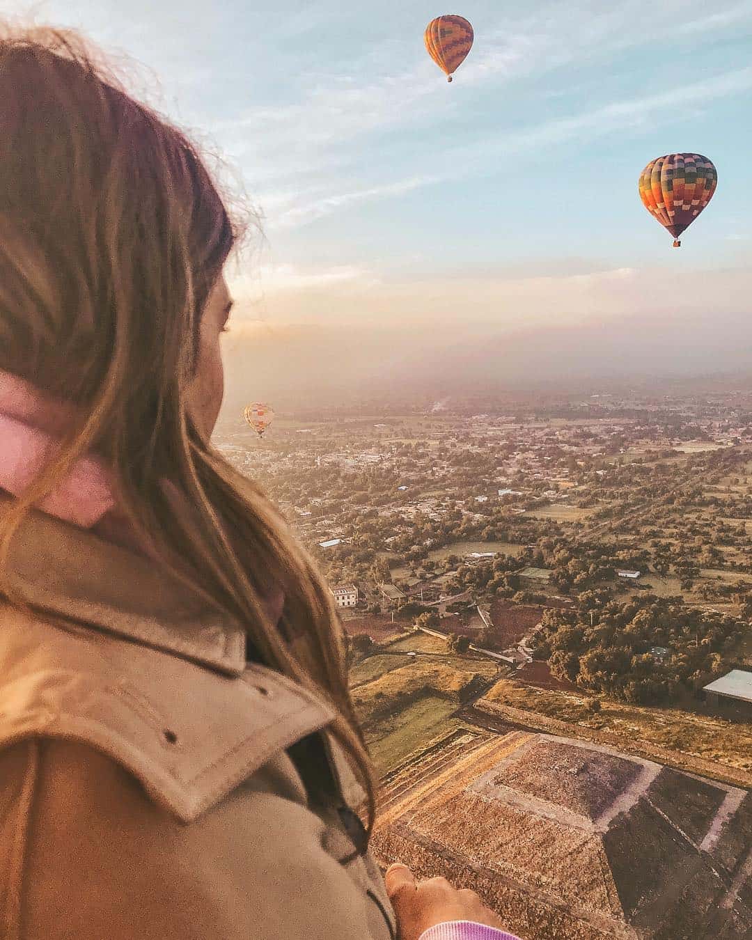 hot air balloon Teotihuacan