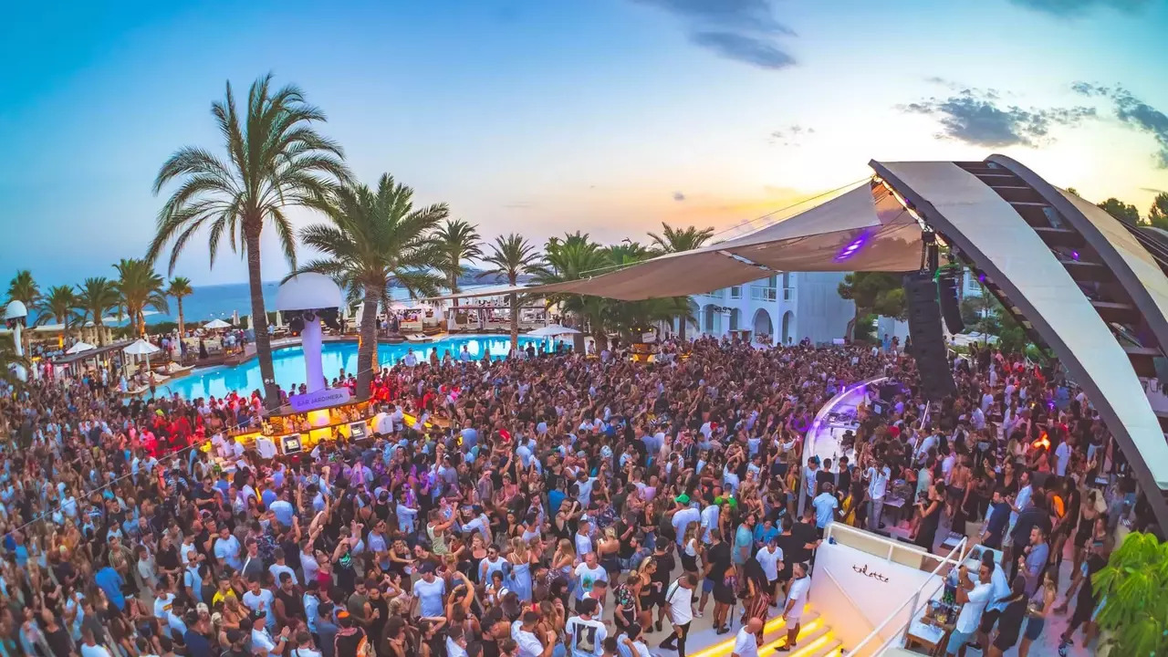  Ibiza : Best party islands in the world