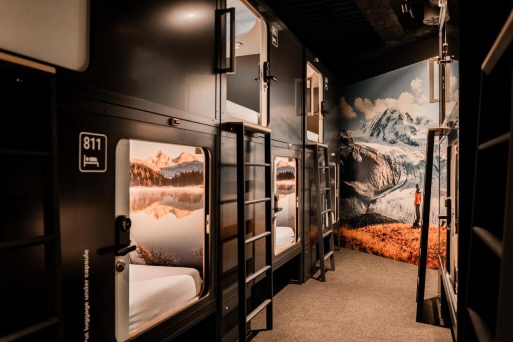 capsule hotel tokyo