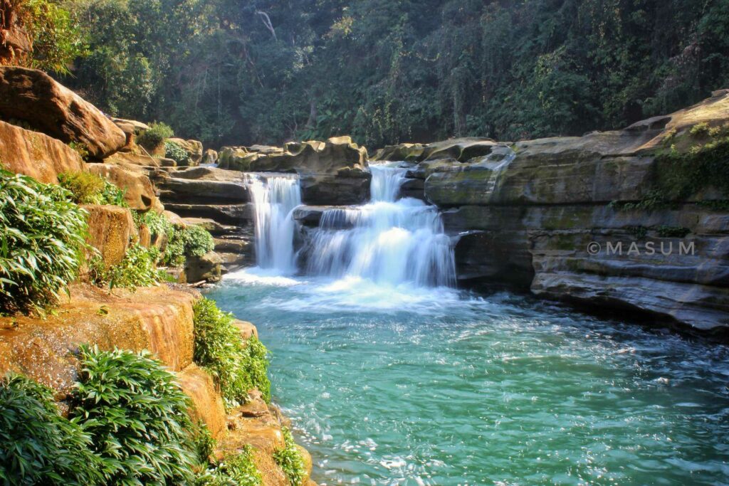 Nafakhum waterfalls
