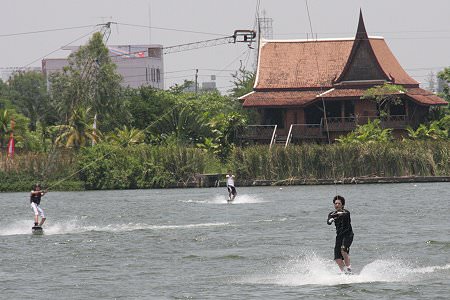 wakeboarding in bangkok