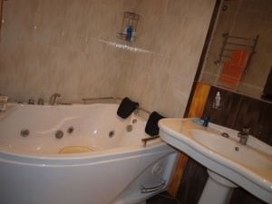 my hot tub couchsurfing
