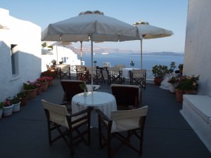 best hotel in Oia Santorini