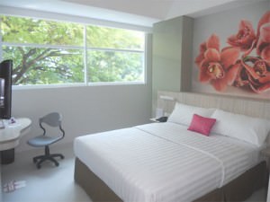 fave-hotel-bedroom-2