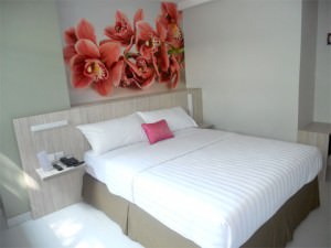 fave-hotel-bedroom