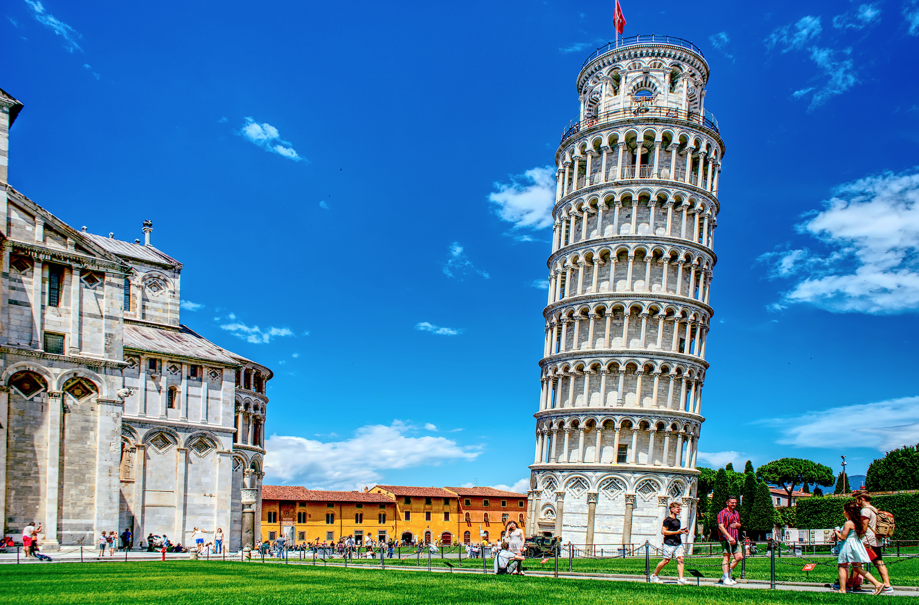 travel between florence and pisa