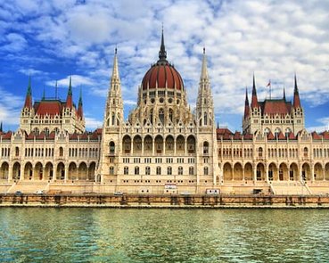 hungarian parliament building