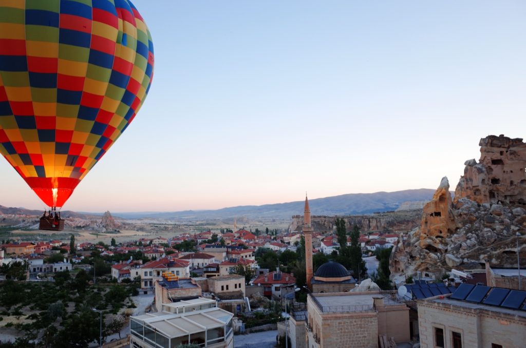 hot air balloon in turkey safe