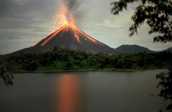 Volcan Arenal: Costa Rica's Most Iconic Landmark 