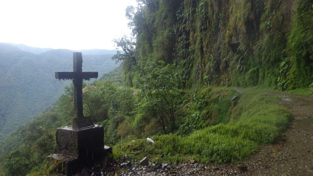 yungas road bolivia