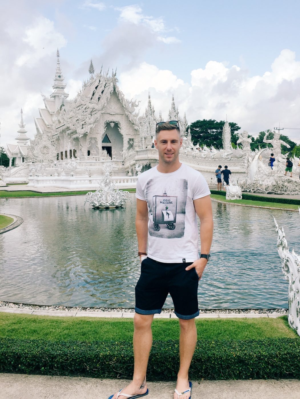 wat rong khun white temple chiang rai