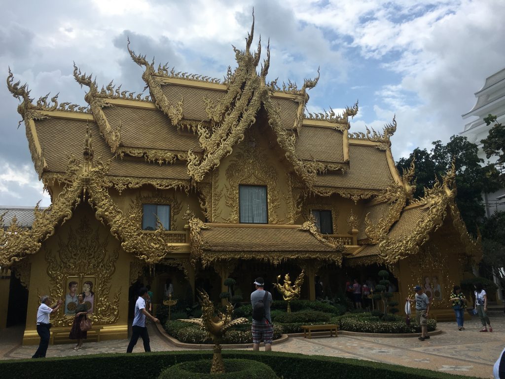 wat rong khun 