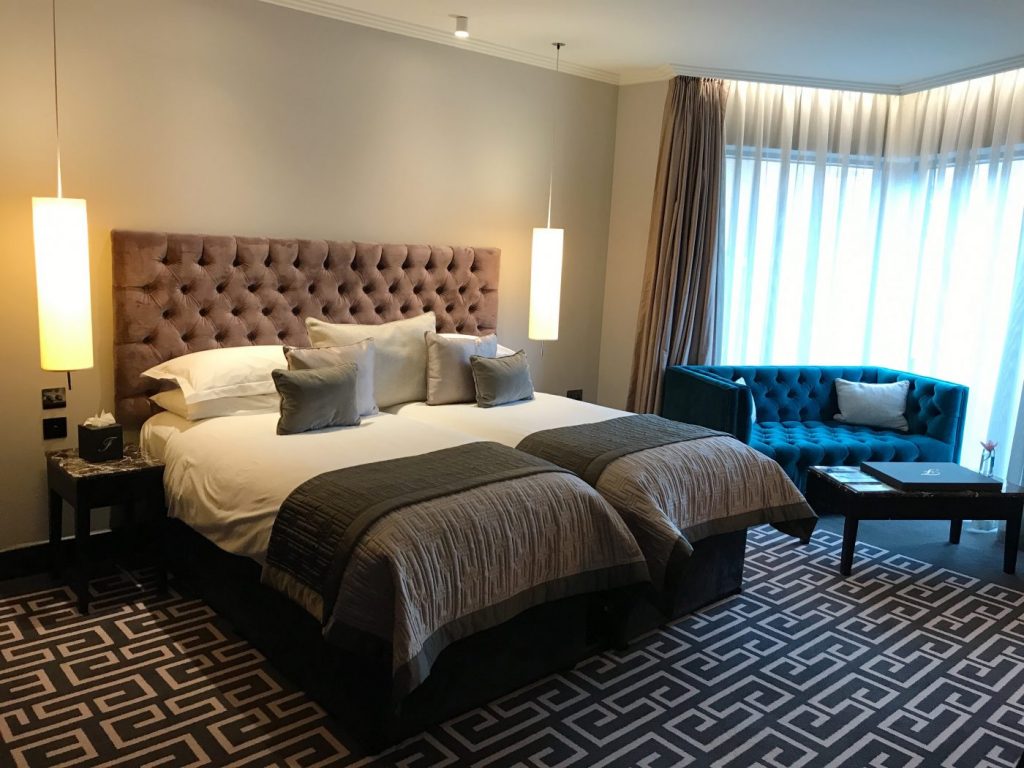 Fitzwilliam Hotel Belfast room