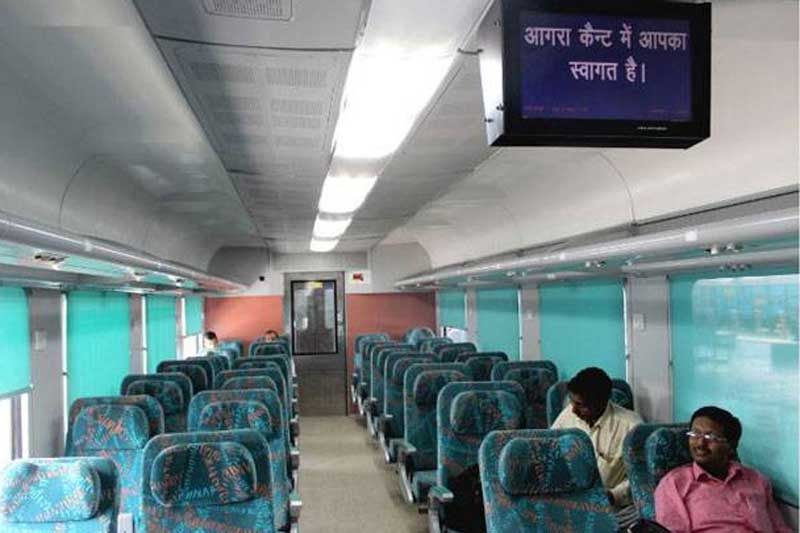 Train from Delhi to Agra AC class