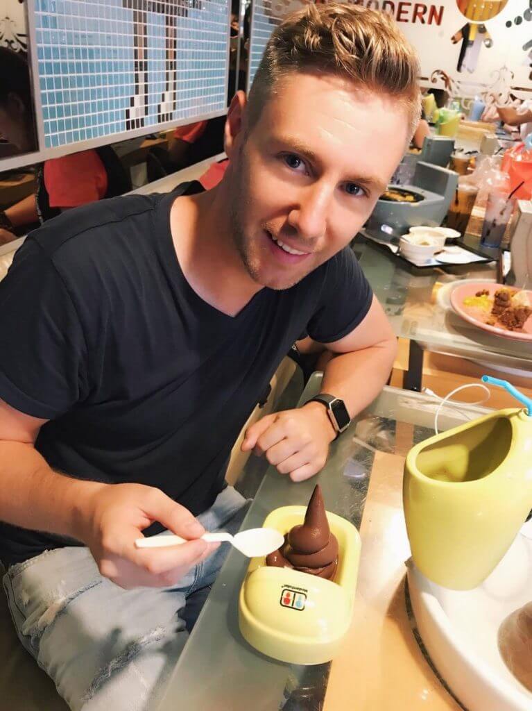 Taiwan's Toilet-Themed Cafe AKA The Poop Cafe