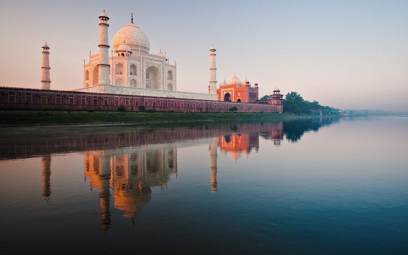 The Taj Mahal river photo