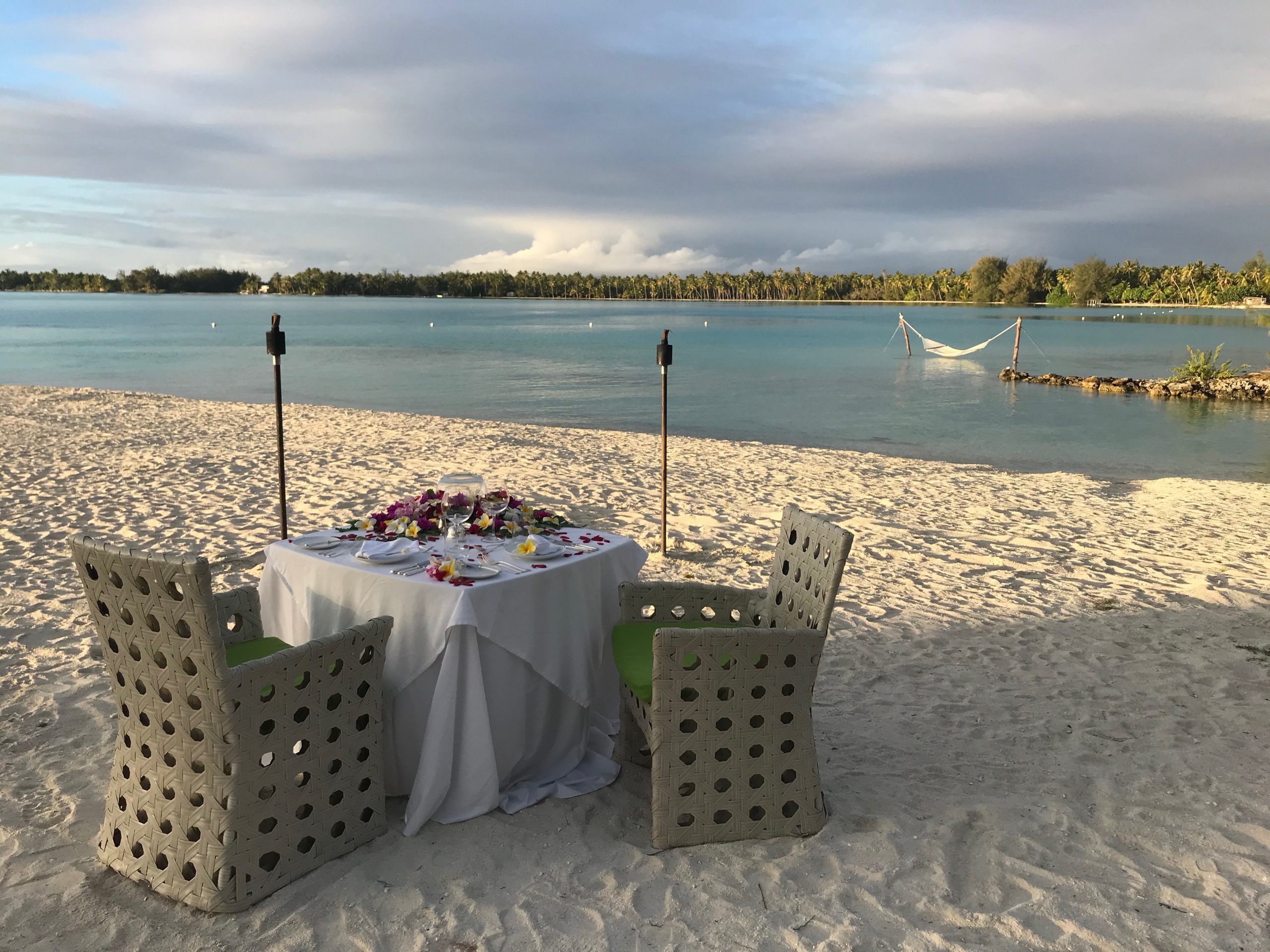 Romantic dinner on the beach | One Step 4Ward