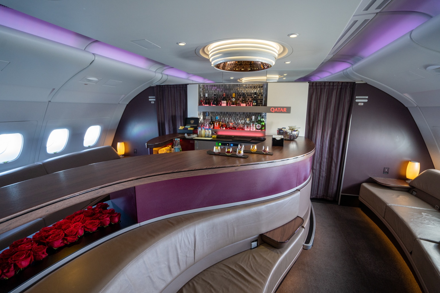 does qatar airways serve alcohol        
        <figure class=