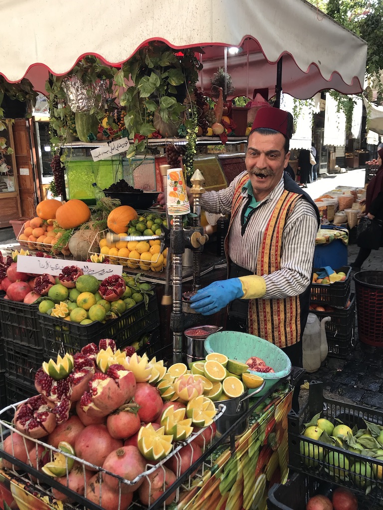 local market in Damascus